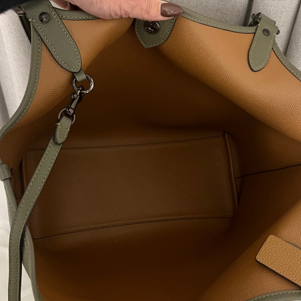 Coach Day Tote Olive Green - Picture 4 of 4
